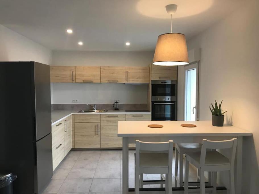 Appartement Neuf Avec Spa Saint-Martin-dʼArdèche Kültér fotó